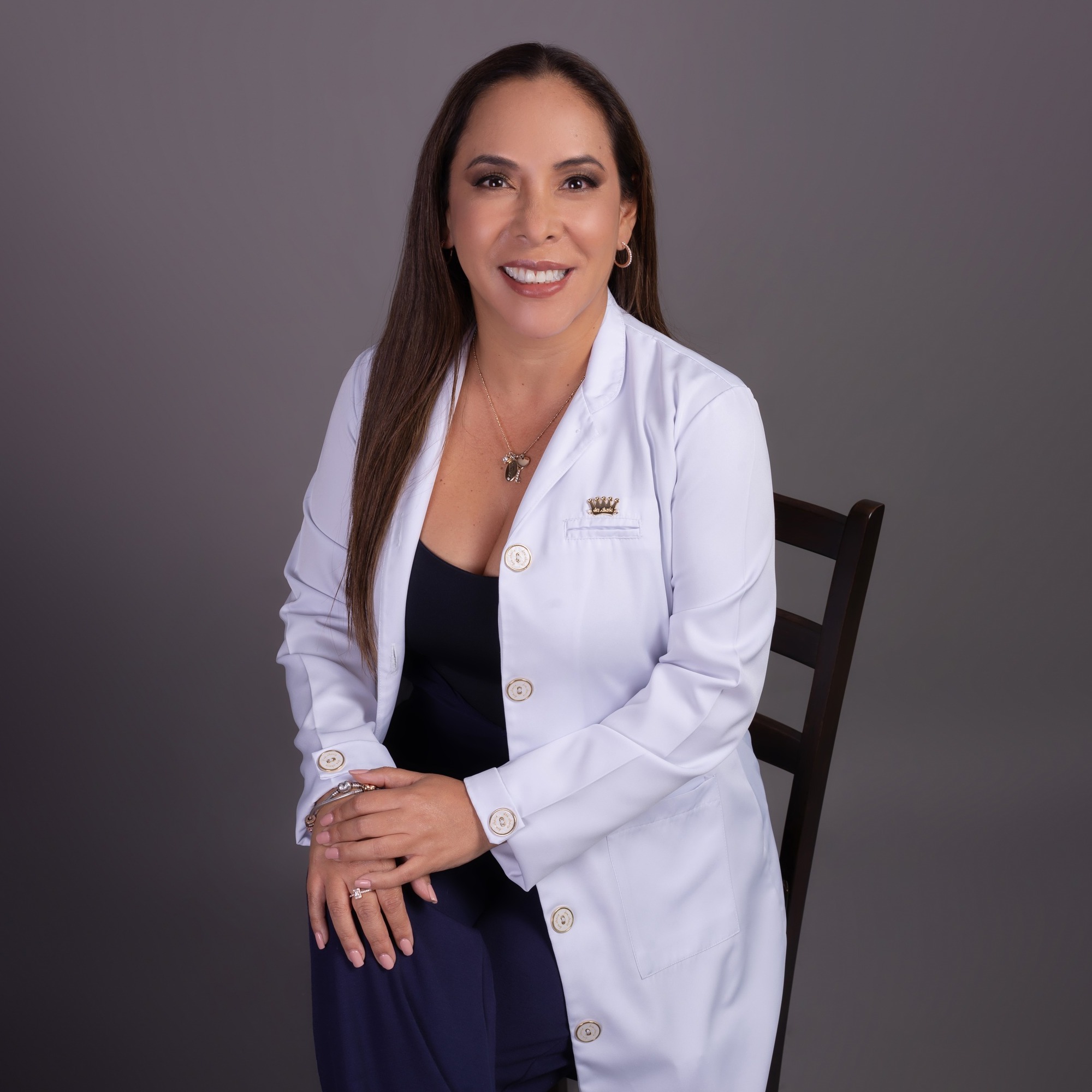 Dra. Gladys Chau